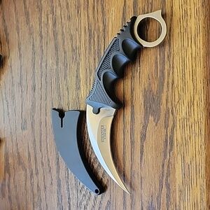 Defender extreme knife